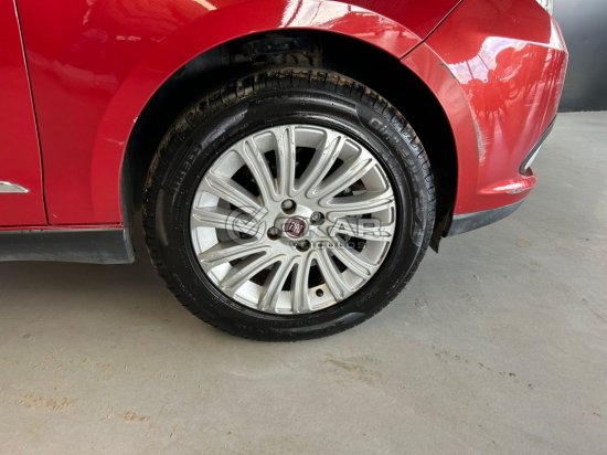 fiat-siena-essence-1-6-2014-2015-46365