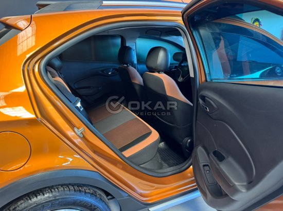 chevrolet-onix-1-4-aut-act-2016-2017-54571