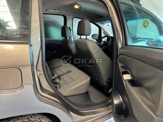 fiat-idea-adventure-1-8-2015-2015-54434