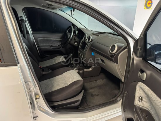 ford-fiesta-sedan-1-6-2008-2008-54808