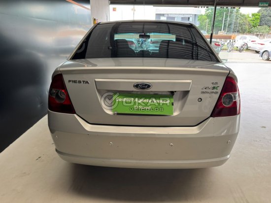 ford-fiesta-sedan-1-6-2008-2008-54811