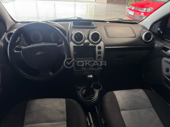 ford-fiesta-sedan-1-6-2008-2008-54813